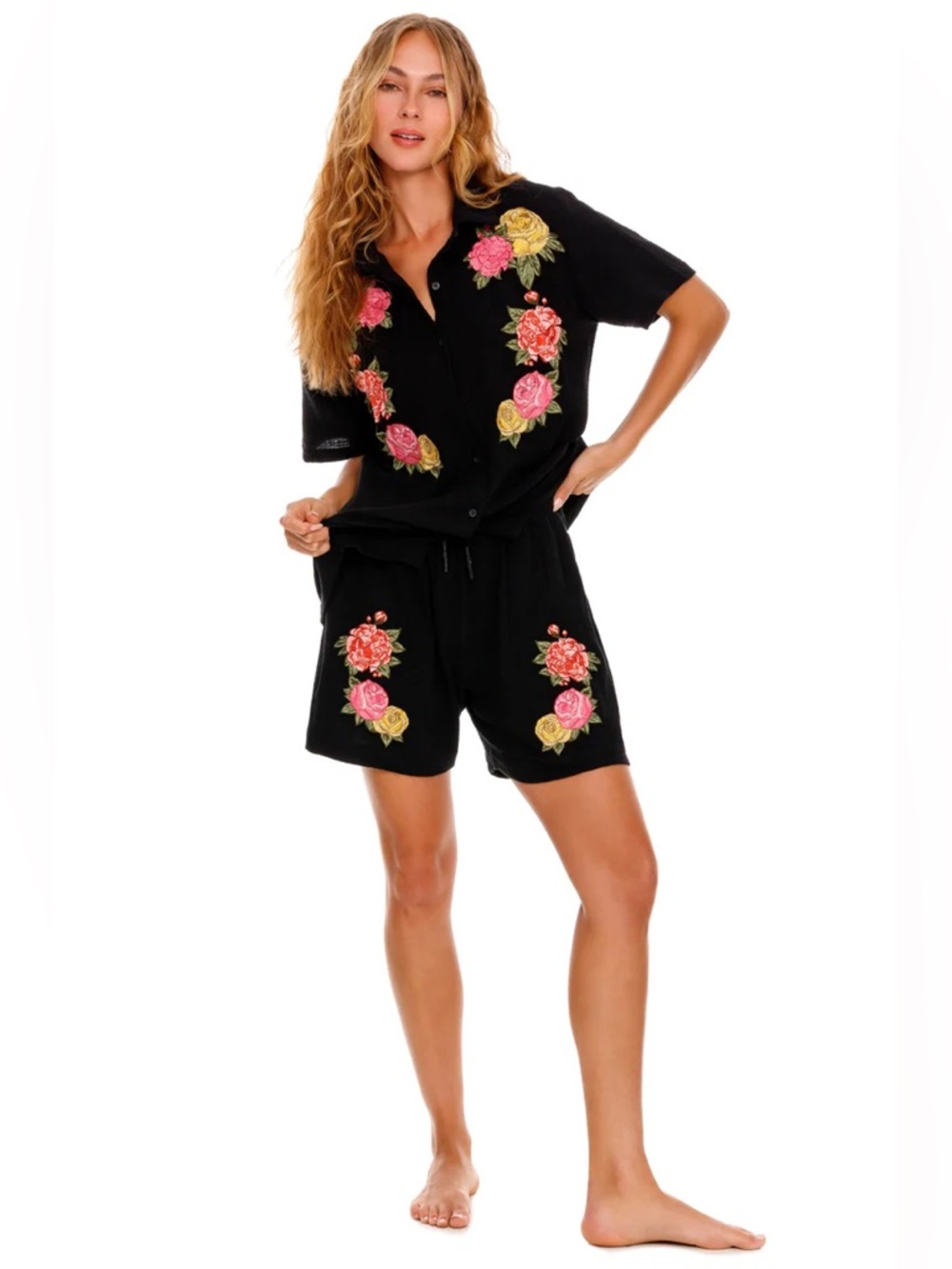 Agua bendita cece mens shorts embroidered size 32 unisex